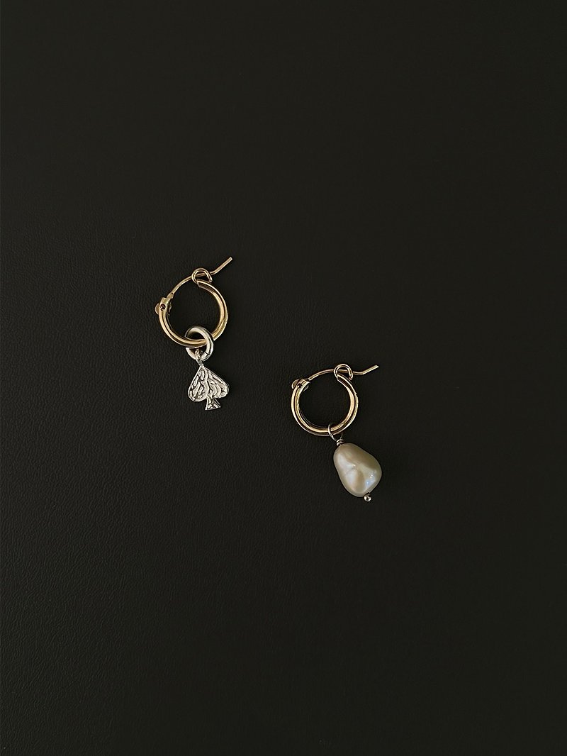 IRENSENSE x LESIS Spade Earrings - 耳環/耳夾 - 純銀 銀色