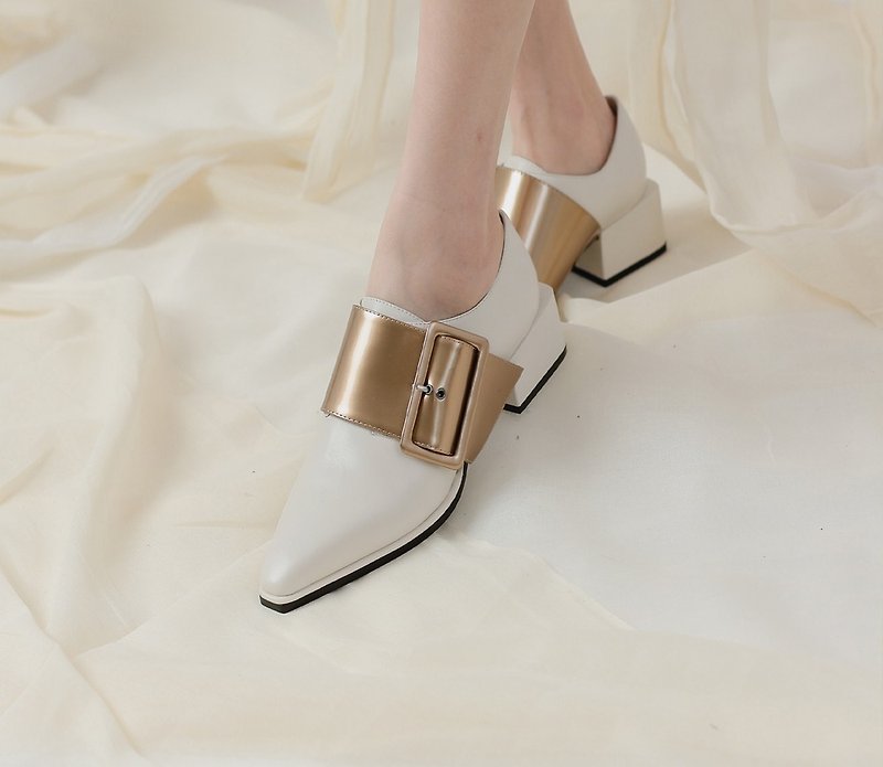 寬皮帶釦 造型方塊真皮粗跟鞋 米金 - 女皮鞋 - 真皮 白色