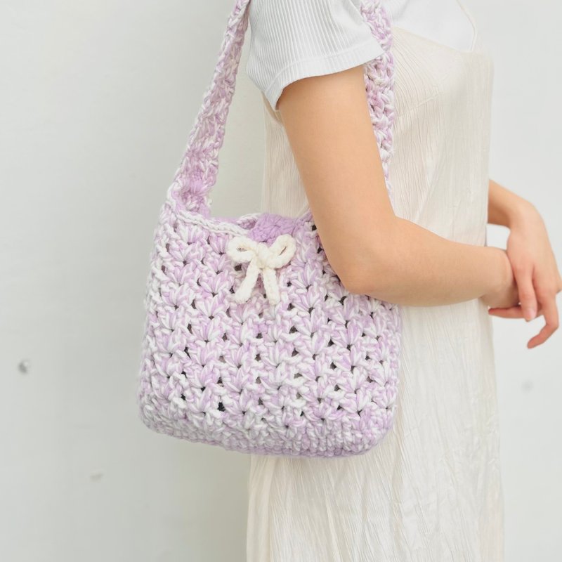 Elegant Romantic Woven Bag Handmade Crocheted Shoulder Bag Hand Bag - กระเป๋าถือ - ผ้าฝ้าย/ผ้าลินิน ขาว