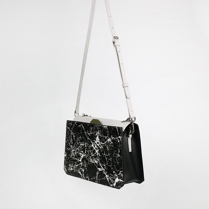 Slightly flawed exhibit [ Bunte ] Temperament cowhide portable shoulder briefcase - marble pattern - กระเป๋าแมสเซนเจอร์ - หนังแท้ สีดำ
