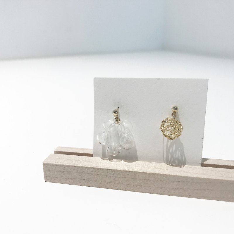 聖誕限定－簡約透明花花玻璃珠耳環 - 耳環/耳夾 - 玻璃 透明