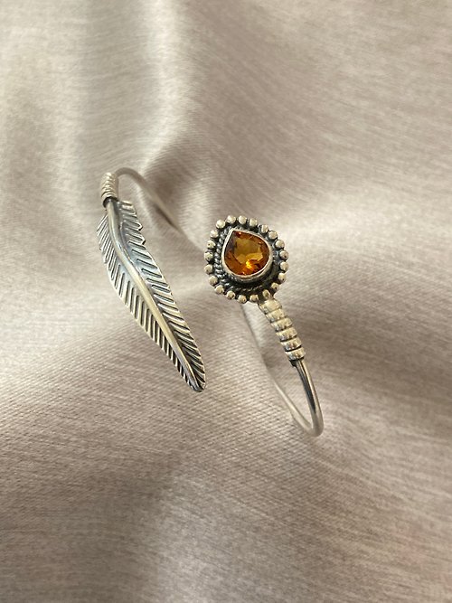 Nellie 奈爾里 天然 黃水晶 羽毛造型 手環 尼泊爾 手工製 925純銀