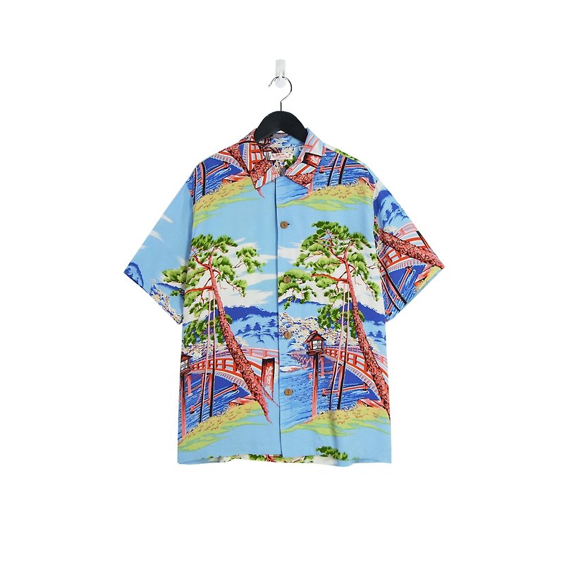 A‧PRANK :DOLLY :: Brand SUN SURF water blue street view and handle flower shirt (T806130) - เสื้อเชิ้ตผู้ชาย - ผ้าฝ้าย/ผ้าลินิน สีน้ำเงิน