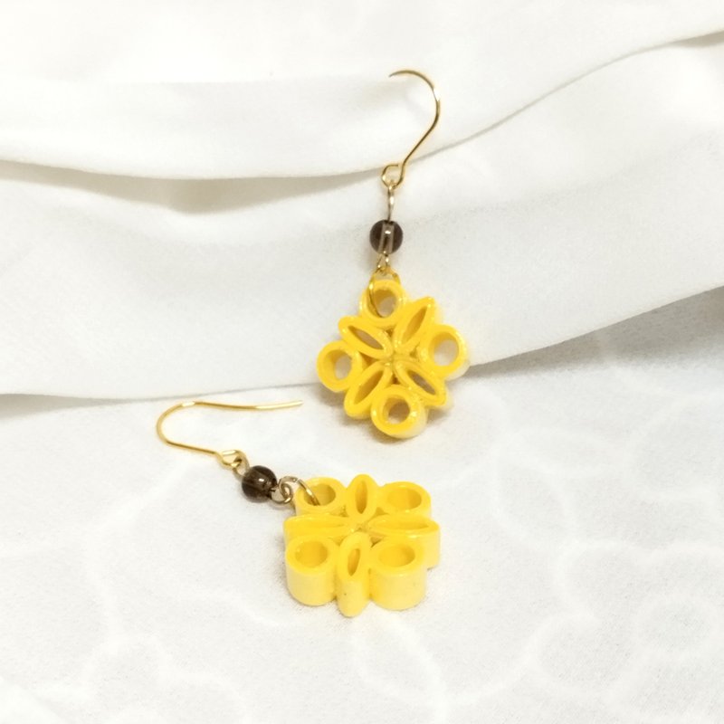 Paper rolling paper craft paper jewelry handmade accessories-Xiaoya/goose yellow paper earring - ต่างหู - กระดาษ สีเหลือง