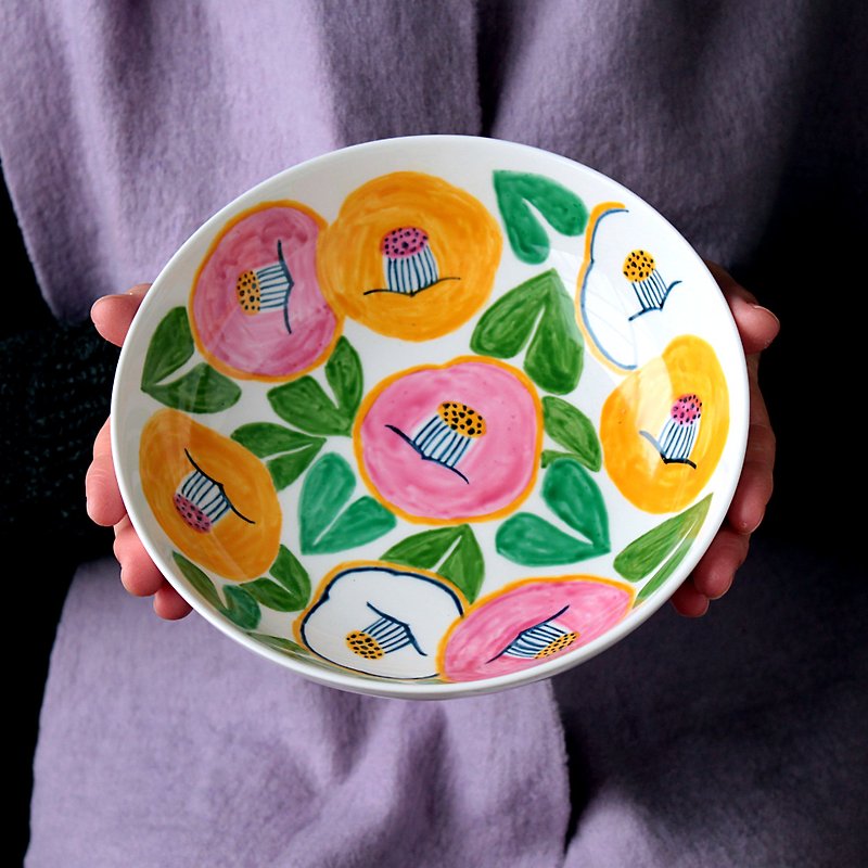 Yellow and pink camellia bowl - จานเล็ก - เครื่องลายคราม สีเหลือง