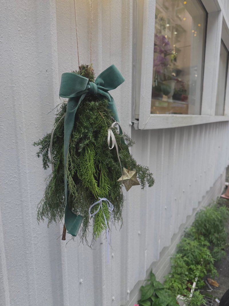 小故事商店 I 懸掛聖誕樹套組 含一顆聖誕樹 含一杯暖心飲品 - 植栽/花藝 - 其他材質 