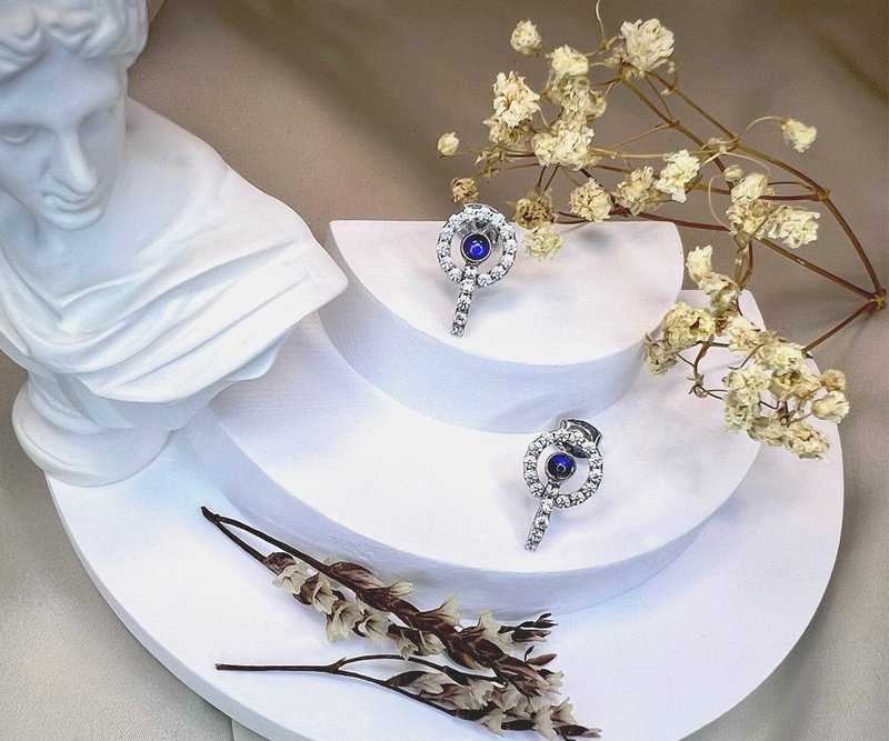 花心兔 月光石耳環_藍湖少女的等待 - 耳環/耳夾/耳骨夾 - 其他金屬 銀色