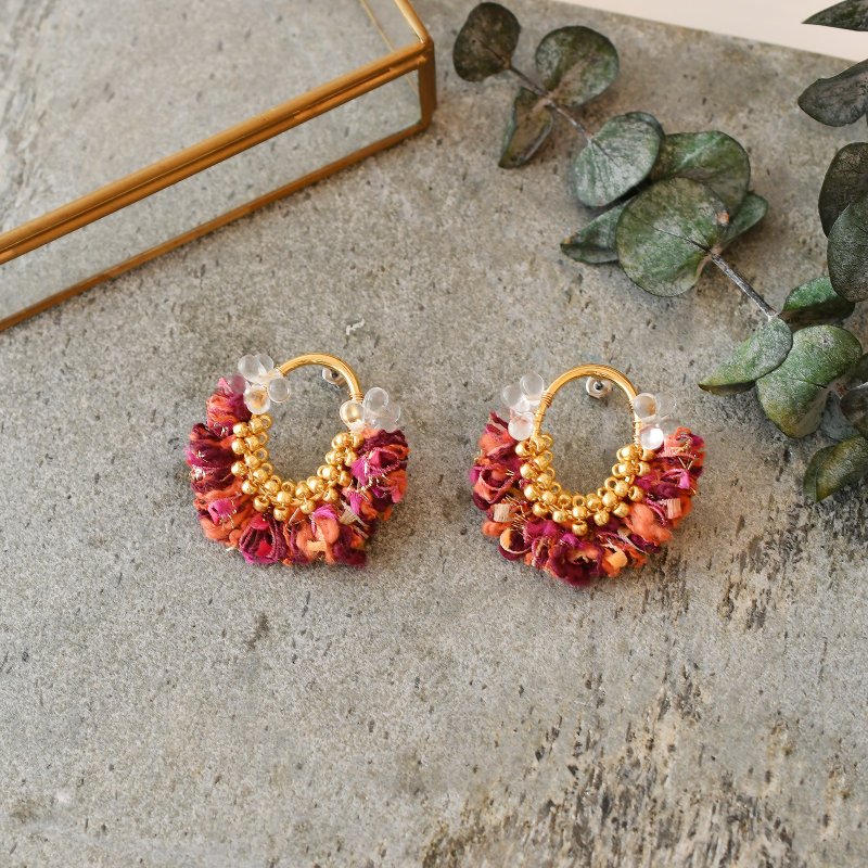 イヤリング/Oval tassel pierced earring /Red - 耳環/耳夾/耳骨夾 - 棉．麻 紅色