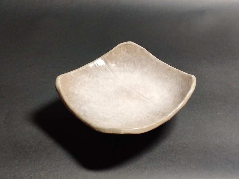Handmade size 8 clay dim sum plate - Plates & Trays - Pottery Khaki