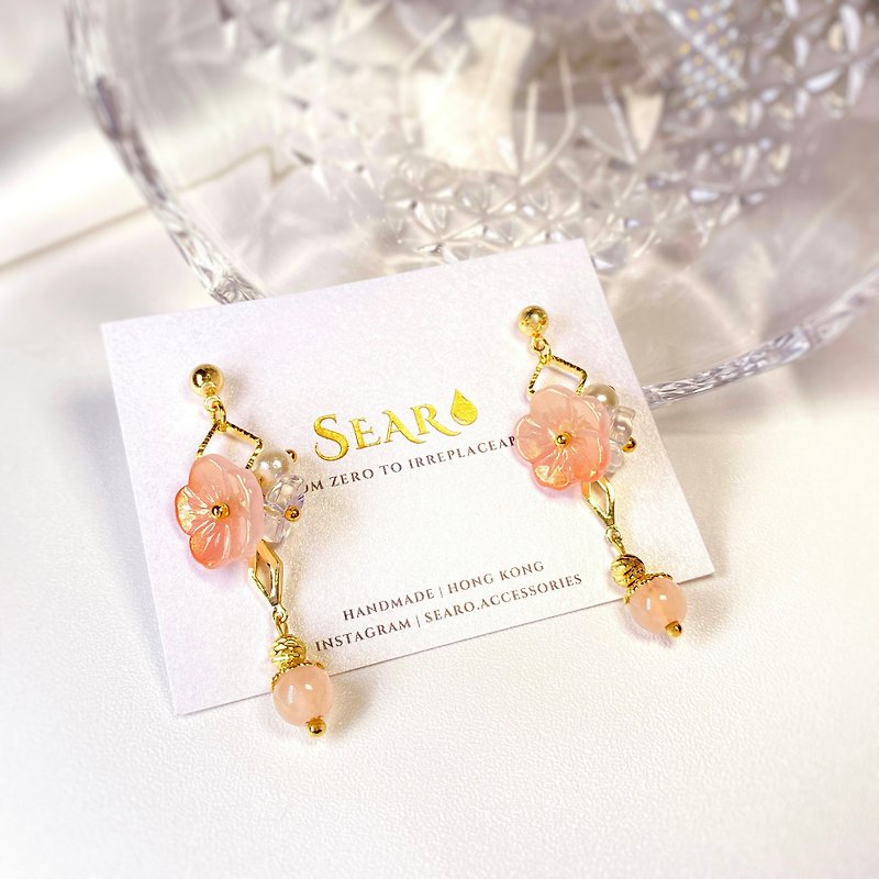 Pink crystal small peach blossom natural stone crystal earrings s925 - Earrings & Clip-ons - Crystal Pink