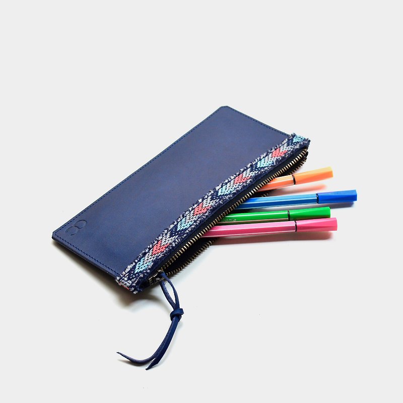 【 嬉皮的反戰文獻】牛皮筆袋 藍色植鞣皮革鉛筆盒 民俗風  文具 - 筆盒/筆袋 - 真皮 藍色
