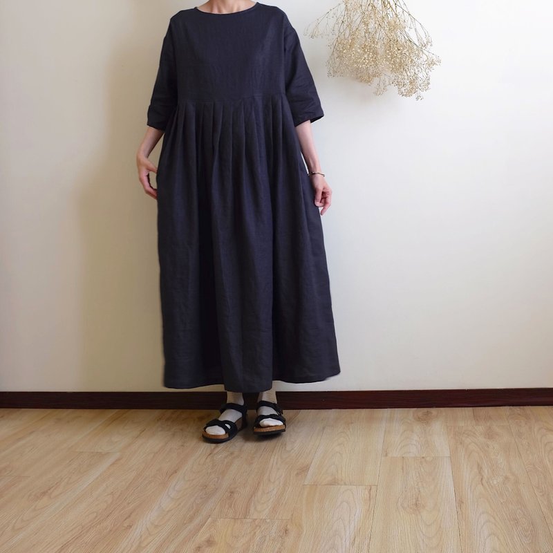 日常手作服 溫柔夏日 木莓色五分袖褶襉長洋裝 亞麻 - 洋裝/連身裙 - 棉．麻 黑色