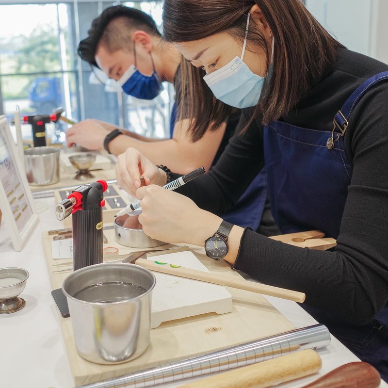 勤美店-小資婚戒 情侶對戒 純銀戒指體驗活動-贈課程紀錄透明相框 - 金工/銀器 - 純銀 