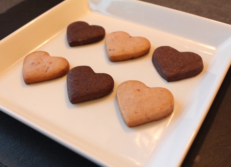 . Taby made a hand. Valentine's Day small love cookies. Raspberry mix cocoa. Six groups - คุกกี้ - อาหารสด สึชมพู