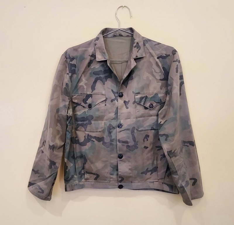 歐陸公發 短版 卡其綠迷彩棉質厚版軍用老襯衫外套  公發老品 - 男襯衫/休閒襯衫 - 棉．麻 綠色