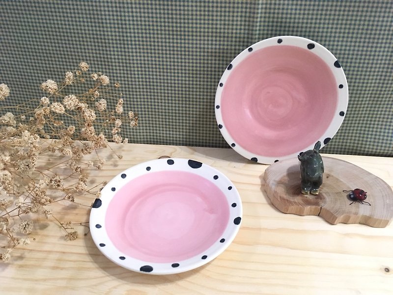 粉紅圓點-小陶盤 - 碟子/醬料碟 - 陶 粉紅色