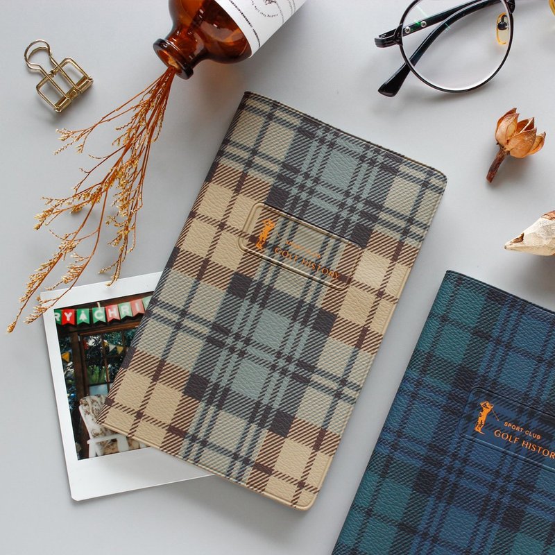 Classic Plaid Rubber Notebook-Small (60K) - สมุดบันทึก/สมุดปฏิทิน - พลาสติก สีกากี