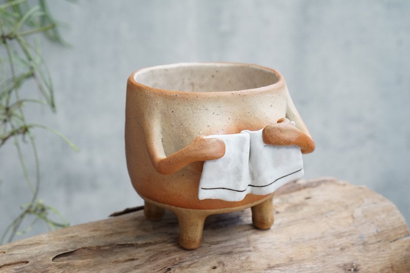 Towel funny planter Handmade ceramic and pottery. - Plants - Pottery Brown