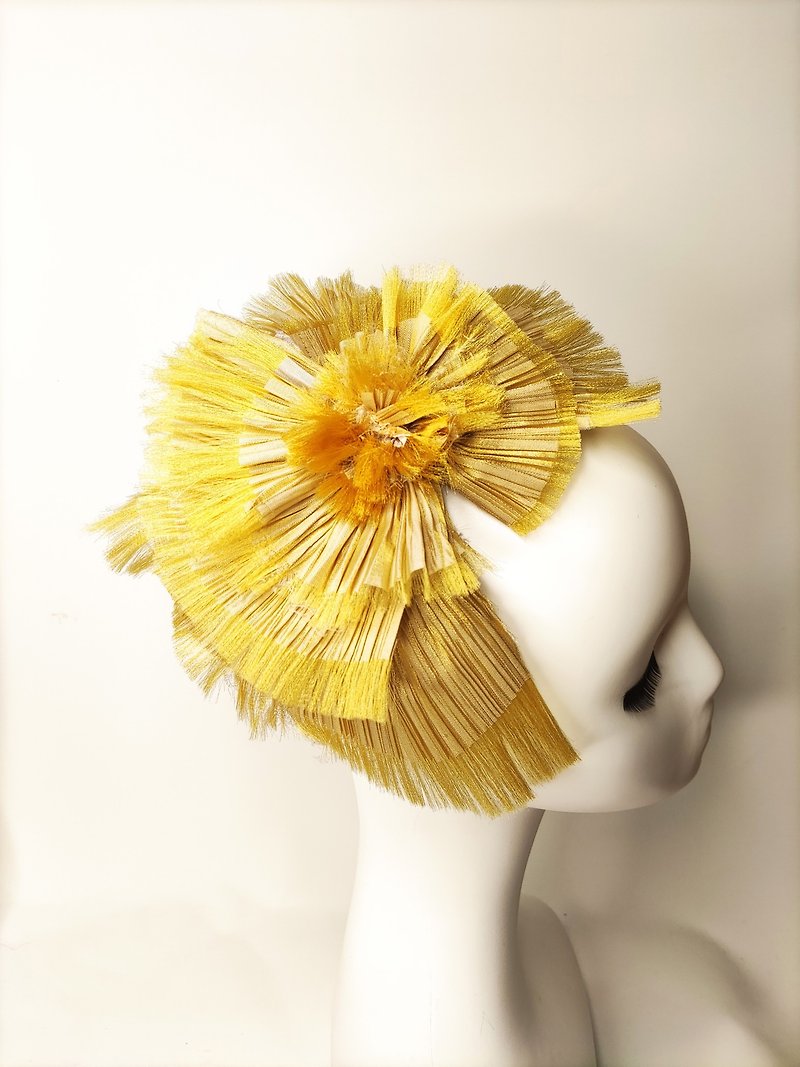 Don-Ya Mi Fashion banquet style hair accessories small top hat niche designer custom brand - เครื่องประดับผม - ไฟเบอร์อื่นๆ สีทอง