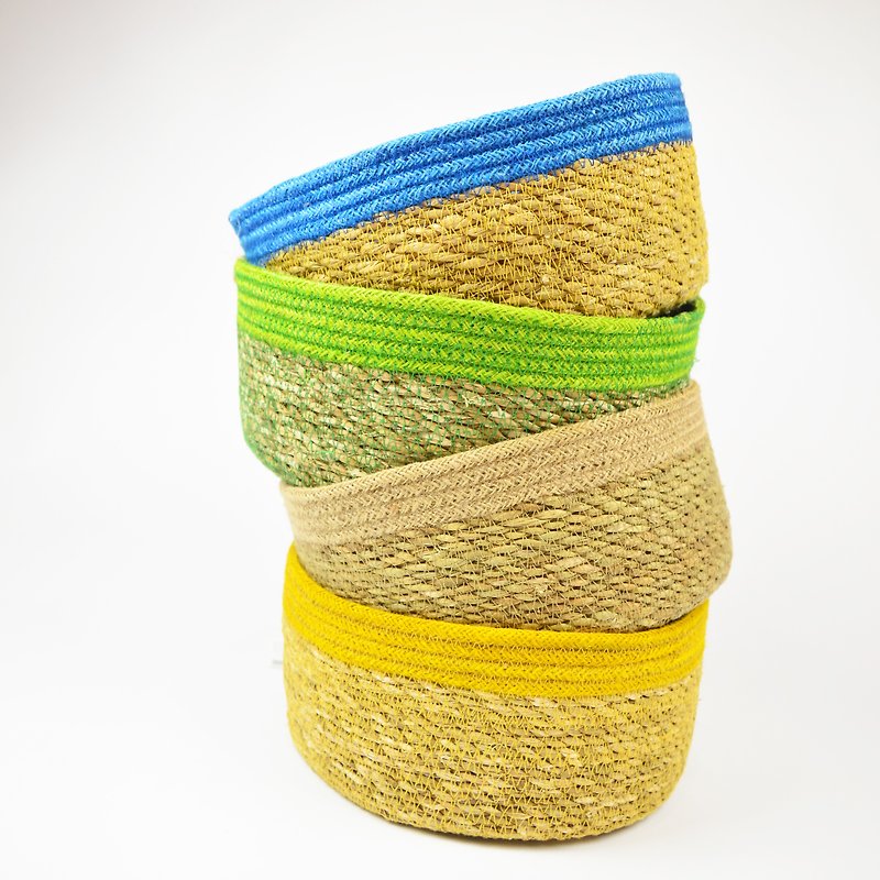 Water Grass Basket_Fair Trade - กล่องเก็บของ - วัสดุอื่นๆ หลากหลายสี