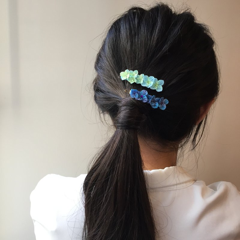 (Hydrangea) Seiko cloth flower flower row straight hairpin (all 2 colors) つまみ细工 - Hair Accessories - Silk Multicolor