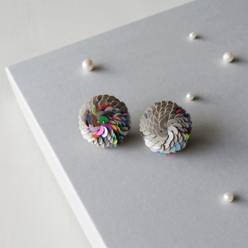 ART sequin Clip-On gray - Earrings & Clip-ons - Other Materials Multicolor