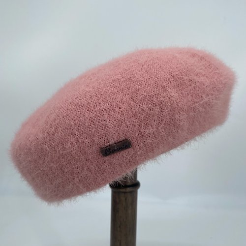 Bonnie編織工坊 輕柔貂毛貝蕾帽-乾燥玫瑰粉(附四個珍珠胸針)