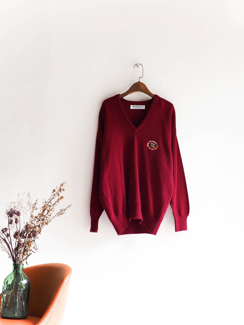 River water - burberrys late dark dark red embroidery classic plain antique lamb wool v-neck coat vintage sweater cashmere vintage oversize - เสื้อผู้หญิง - ขนแกะ สีแดง