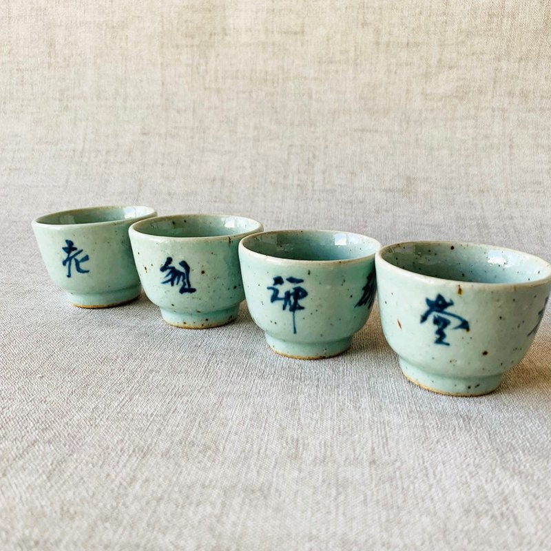 Three generations of blue and white porcelain wine glasses in the Qing Dynasty, China │ The first year of Daoguang, the first year of the old ancestor’s Buddhist kiln with rust spots - แก้วไวน์ - เครื่องลายคราม สีน้ำเงิน