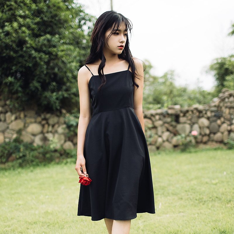 安妮陳2017夏裝新款女士系肩帶純色連身裙洋裝 - 連身裙 - 聚酯纖維 黑色