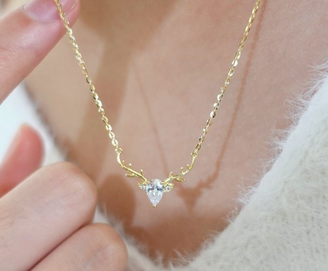 Sweet necklace store for girlfriend