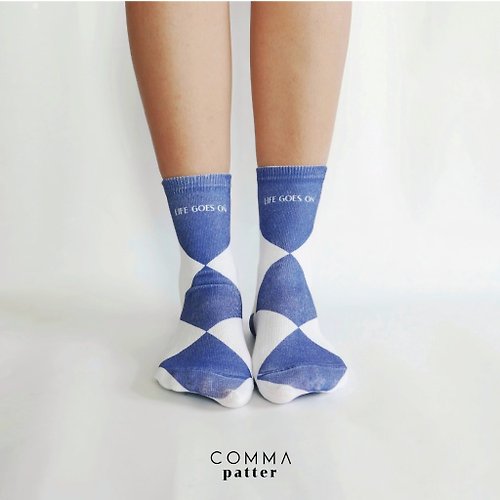 THE.COMMA.DESIGN LIFE GOES ON SOCK