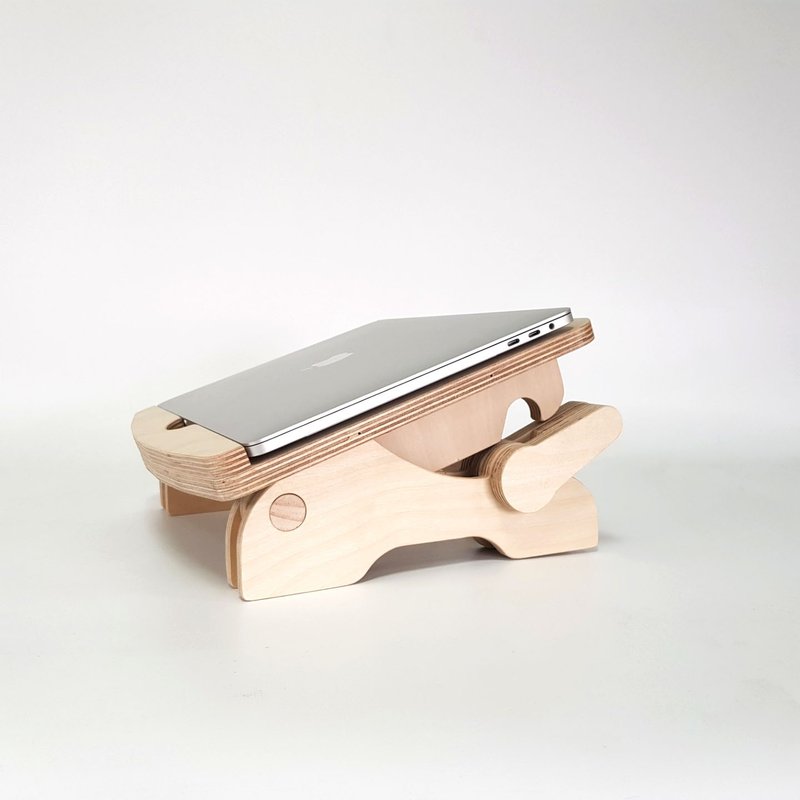 Wooden Laptop Stand / Adjustable Angle - อุปกรณ์เสริมคอมพิวเตอร์ - ไม้ 