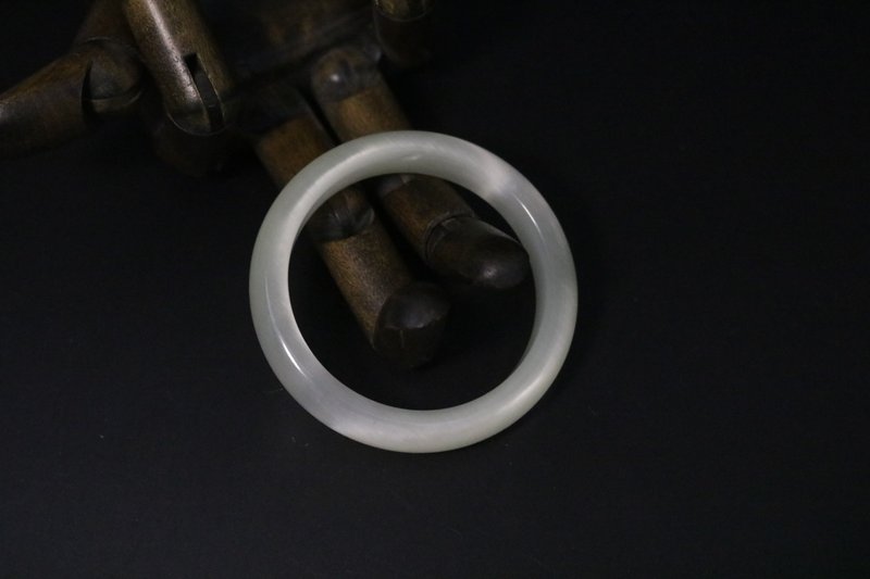 香檳金猫眼石手鐲優雅天然水晶手環禮盒 - 手鍊/手環 - 半寶石 白色
