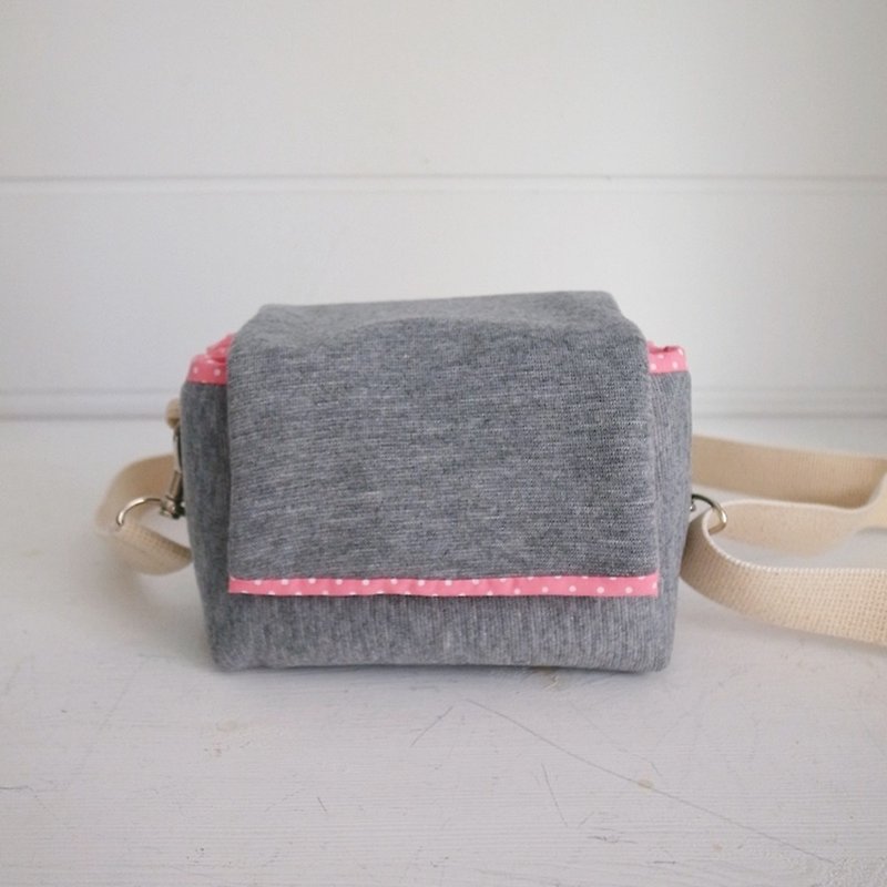 Hairmo plain simple zipper side back camera bag-dark gray + pink dots (spot) - กระเป๋ากล้อง - ผ้าฝ้าย/ผ้าลินิน สึชมพู
