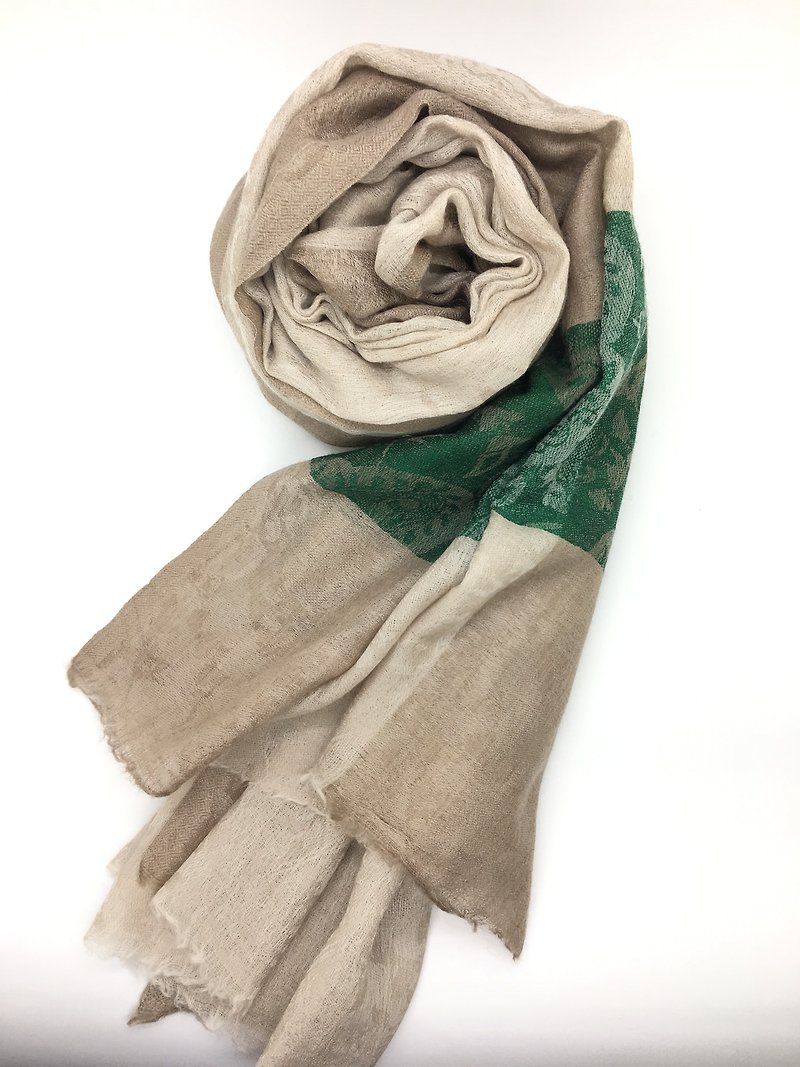 喀什米爾100%cashmere/pashmima 手工古典花紋山羊絨披肩圍巾 穿戒款-綠 - 絲巾 - 羊毛 綠色