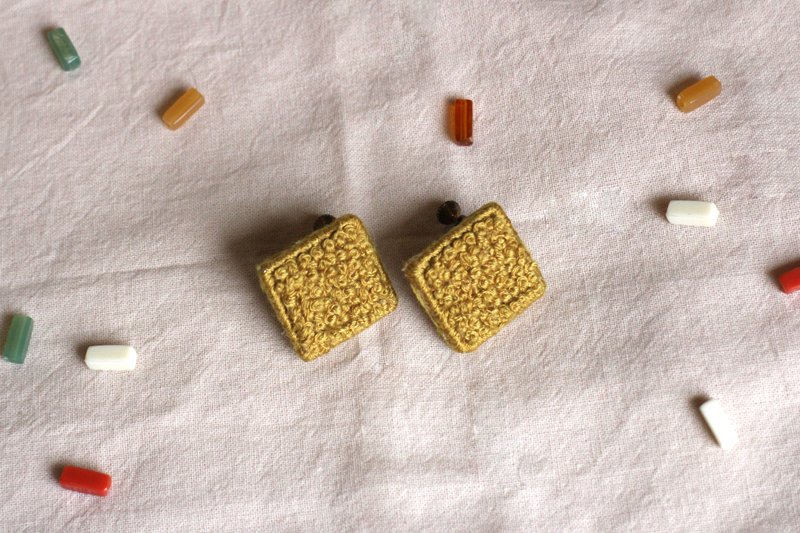 刺繡耳環 209 芥黃純色 / 耳夾款 - 耳環/耳夾/耳骨夾 - 繡線 黃色