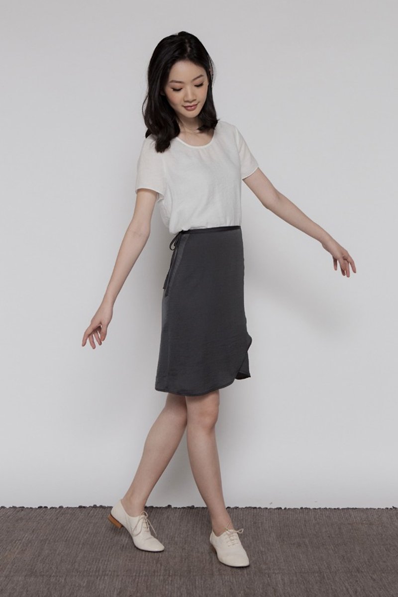Slow Dance One-piece Skirt - Dark Gray - กระโปรง - เส้นใยสังเคราะห์ 