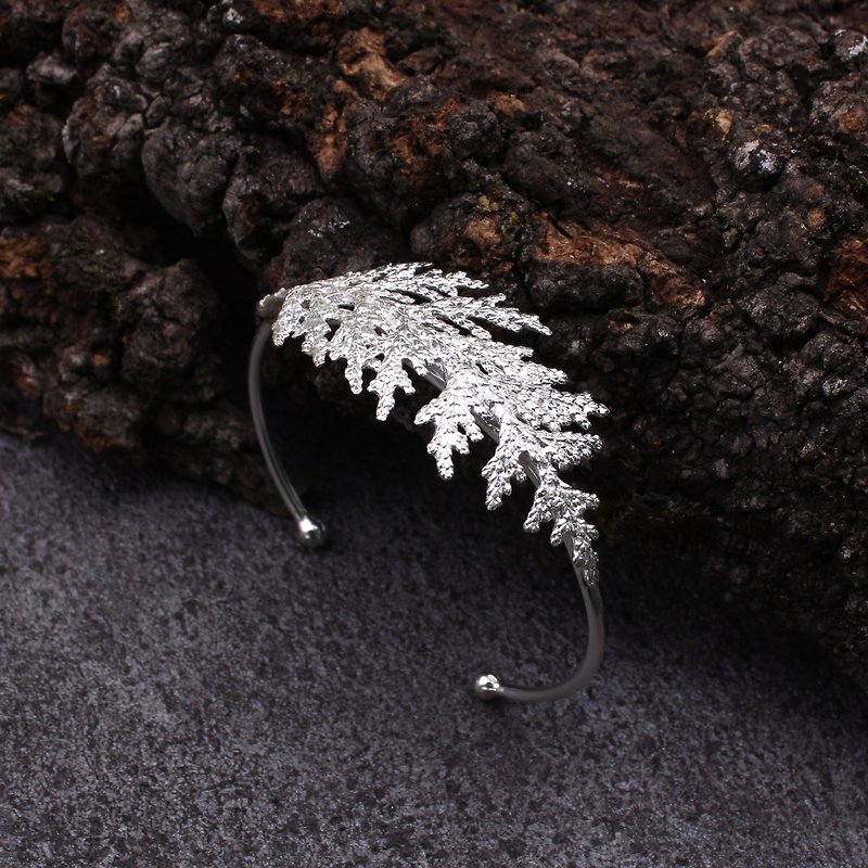 Oriental arborvitae leaf bracelets sterling silver leaf series - Bracelets - Sterling Silver Silver