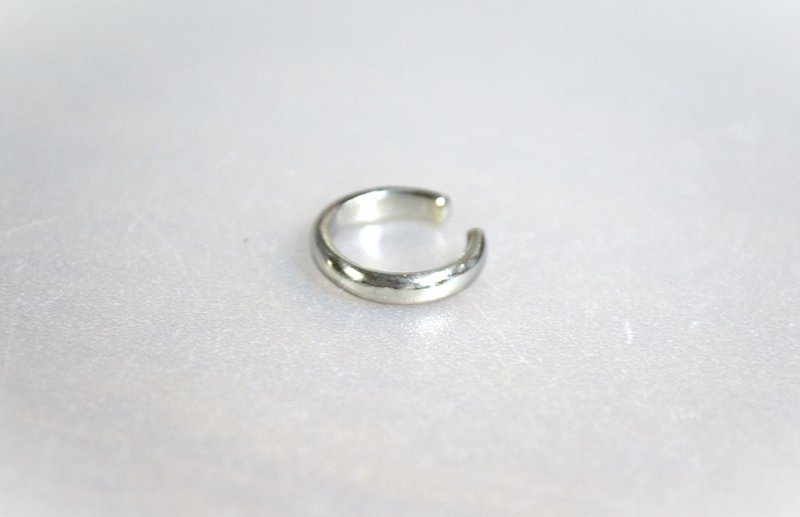 Titanium ear cuff・チタンイヤーカフ=ta・s= - 耳環/耳夾/耳骨夾 - 其他金屬 透明
