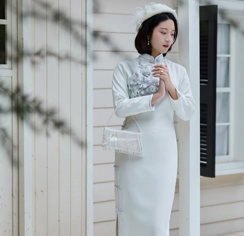 【雪蓮花】 新中式復古/繡花修身/日常古法旗袍 - 旗袍 - 其他材質 白色