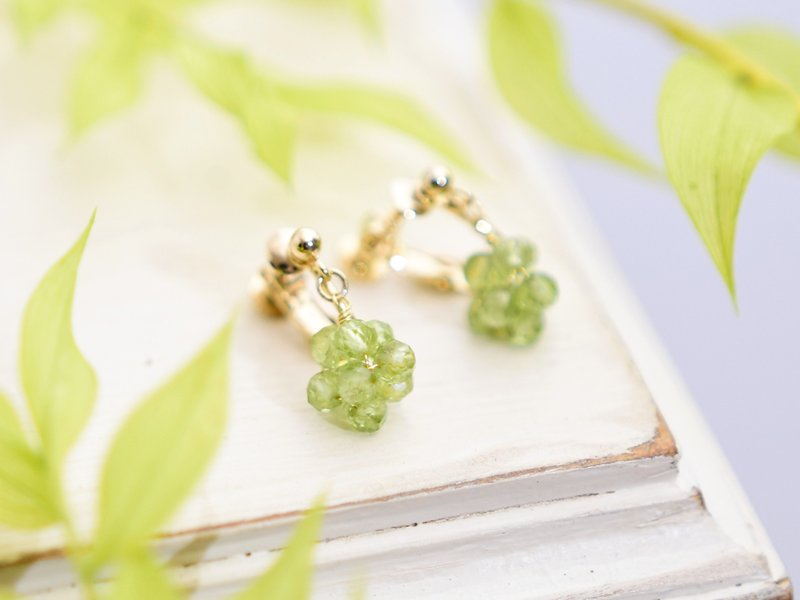 【ピアス・イヤリング】若葉 新芽 イエローグリーン ペリドットの実 金平糖 8月誕生石 - 耳環/耳夾/耳骨夾 - 半寶石 綠色