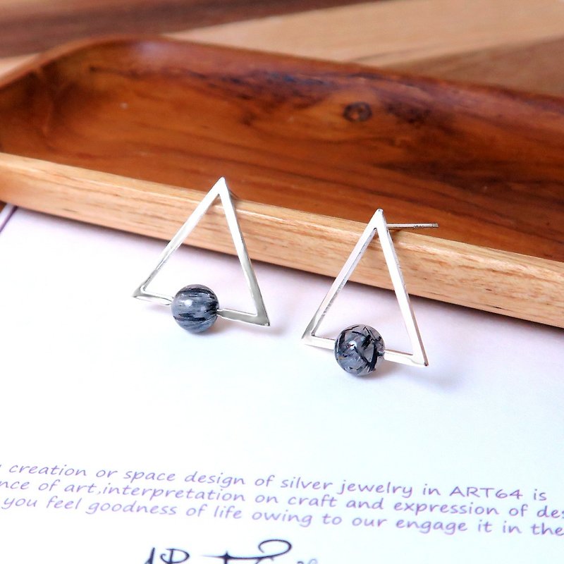 Black Crystal Triangle Inlay Ear Studs - 925 Sterling Silver Natural Stone Earrings - ต่างหู - เงินแท้ สีเงิน