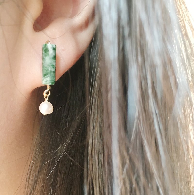 [Landscape] Emerald Pearl Stone Gold-Packed Earrings - ต่างหู - เครื่องประดับพลอย สีเขียว