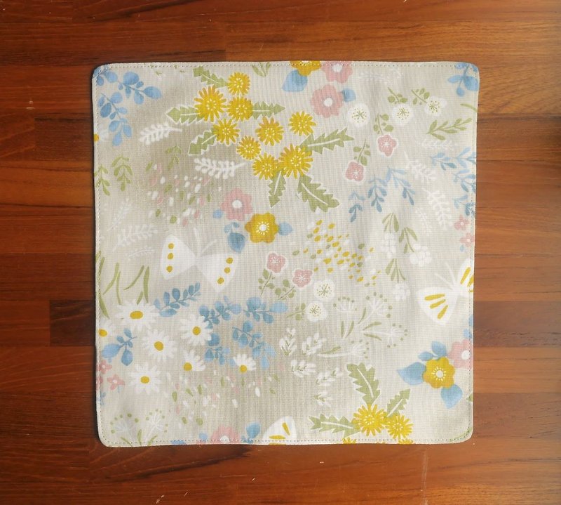 日本棉布手帕= 春之野原 = 卡其 (共4色) - 手帕 - 棉．麻 