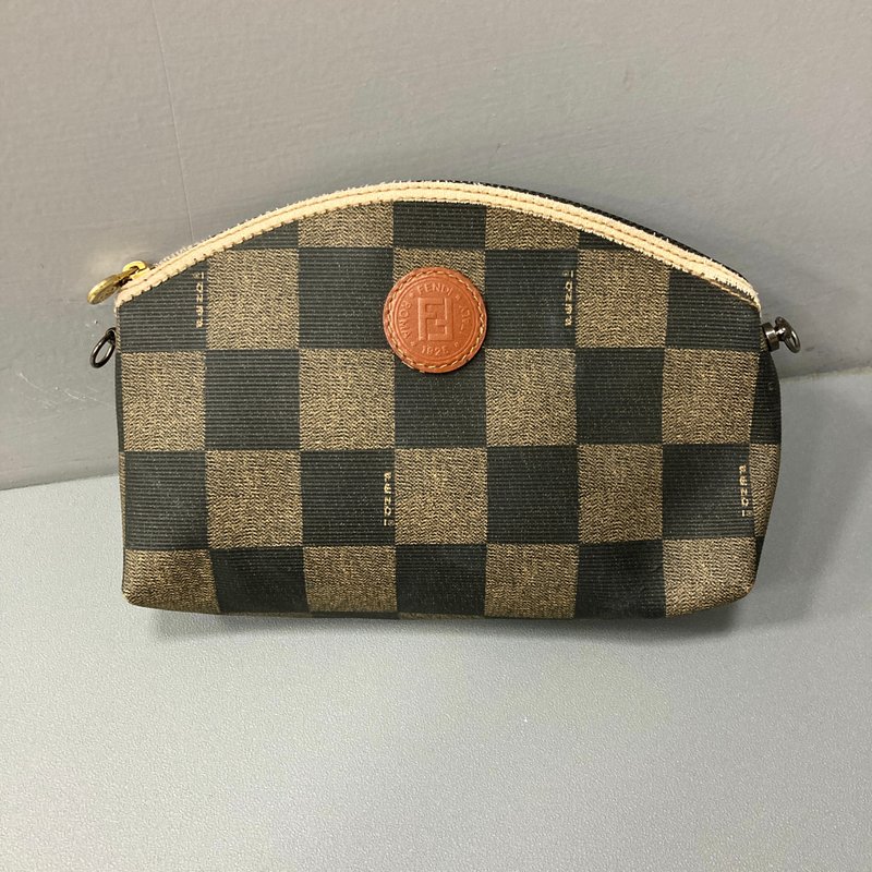 FENDI 方格子 經典 卡其咖啡黑色 半圓形 斜背包 附背帶 古董包 - 手提包/手提袋 - 其他材質 卡其色