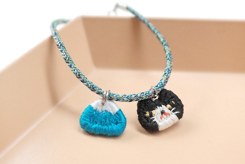 by.dorisliu －emoji hand-embriodery bracelet  custom-made order - Bracelets - Thread Multicolor