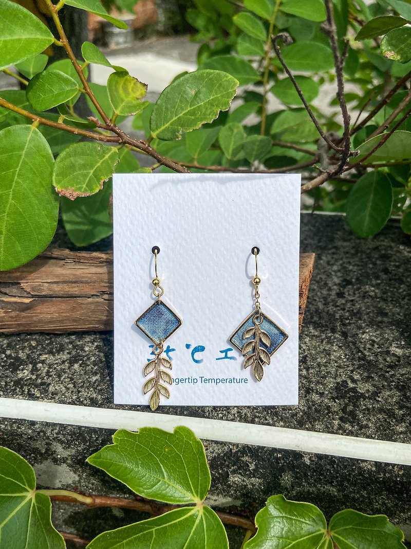 Indigo dyed square leaf earrings - Earrings & Clip-ons - Other Materials 