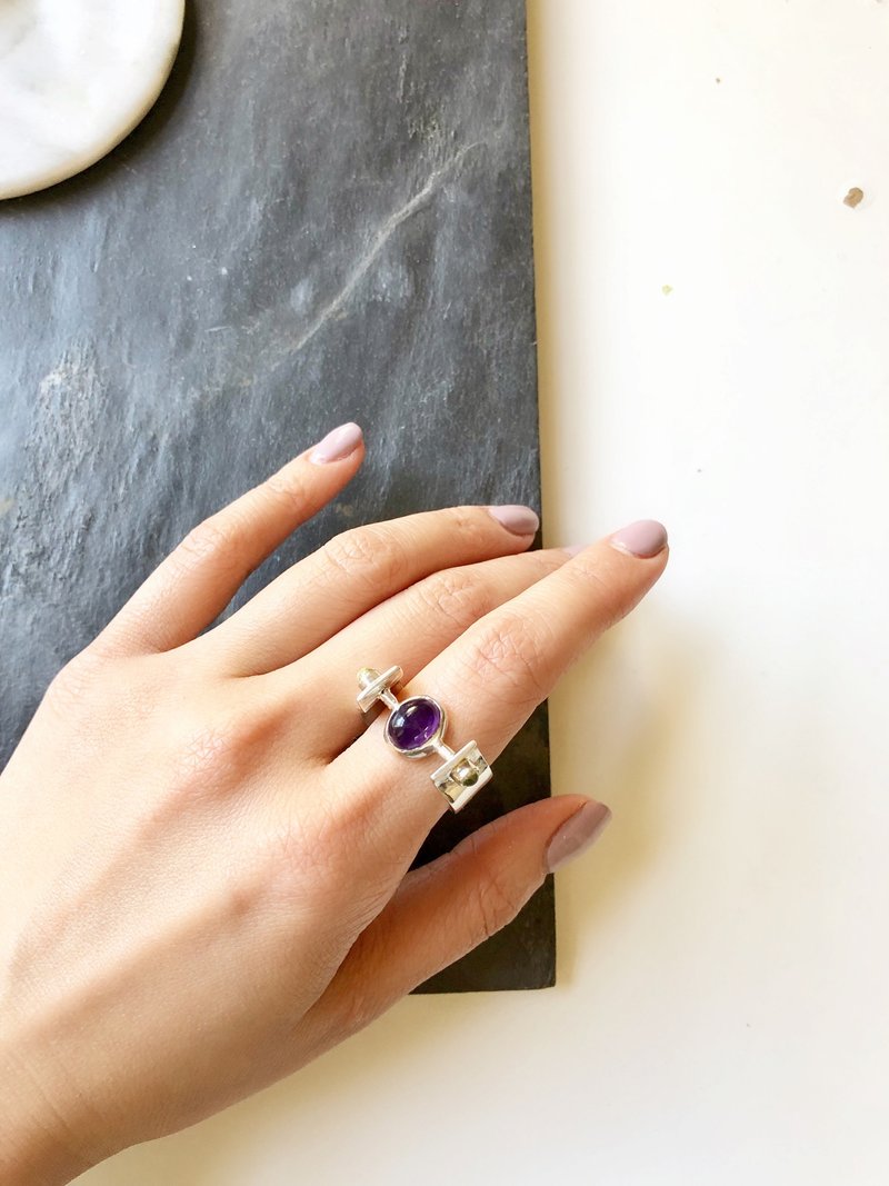 Vintage Amethyst With Peridot Sterling Silver Ring - แหวนทั่วไป - เงินแท้ สีเงิน