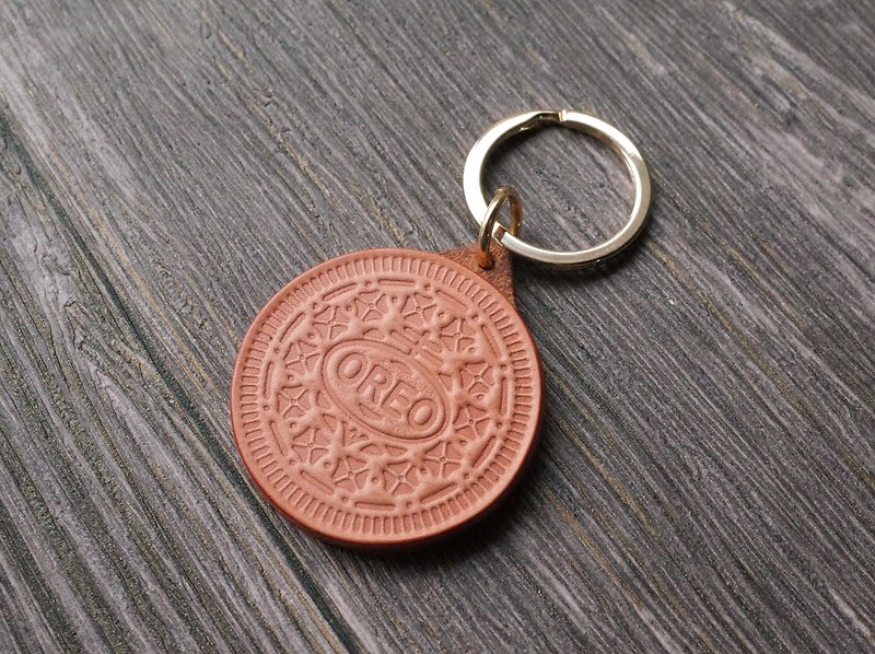 OREO-Strawberry Flavor Style EasyCard Chip Pendant Customized Name Shape EasyCard - Keychains - Genuine Leather Pink